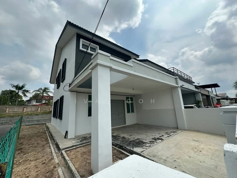 Rumah Teres 2 Tingkat untuk Dijual di Taman Cheng Setia (Cheng) - Ivan Goh - Exterior - PropertyGuru.com.my