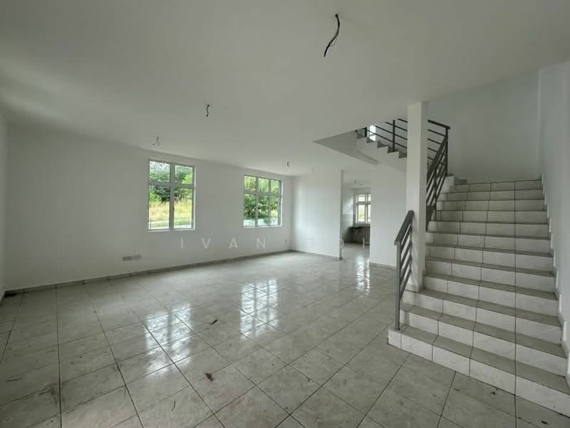 Rumah Teres 2 Tingkat untuk Dijual di Taman Cheng Setia (Cheng) - Ivan Goh - Living Room - PropertyGuru.com.my