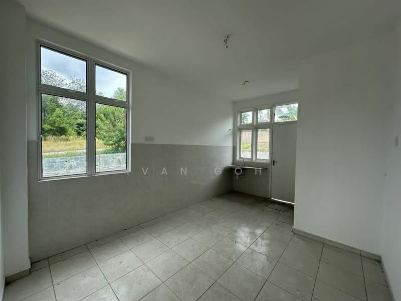 Rumah Teres 2 Tingkat untuk Dijual di Taman Cheng Setia (Cheng) - Ivan Goh - Kitchen - PropertyGuru.com.my
