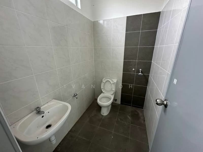 Rumah Teres 2 Tingkat untuk Dijual di Taman Cheng Setia (Cheng) - Ivan Goh - PropertyGuru.com.my