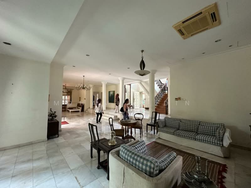 Bungalow for Sale in Sultan Abdul Aziz Shah Golf & Country Club (Shah Alam) - Mohammad Din Majid - Living Room - PropertyGuru.com.my