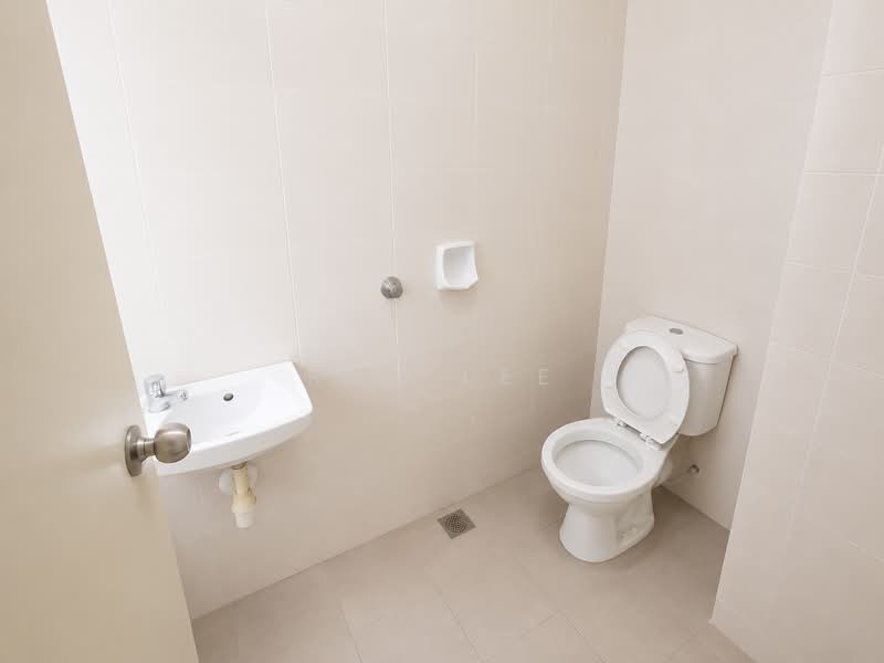 Rumah Teres 3 Tingkat untuk Disewa di Puchong (Selangor) - Ray Lee - Bathroom - PropertyGuru.com.my