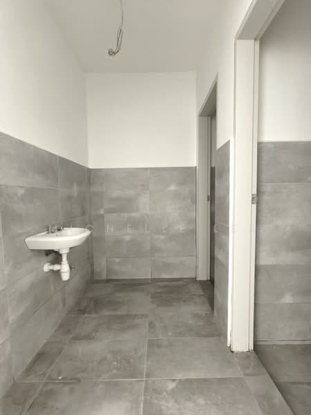 Shop for Rent in Setia Alam (Selangor) - Michelle Lee - Bathroom - PropertyGuru.com.my