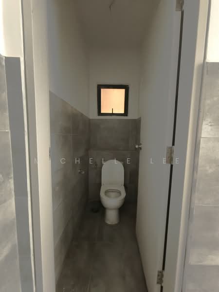 Shop for Rent in Setia Alam (Selangor) - Michelle Lee - Bathroom - PropertyGuru.com.my