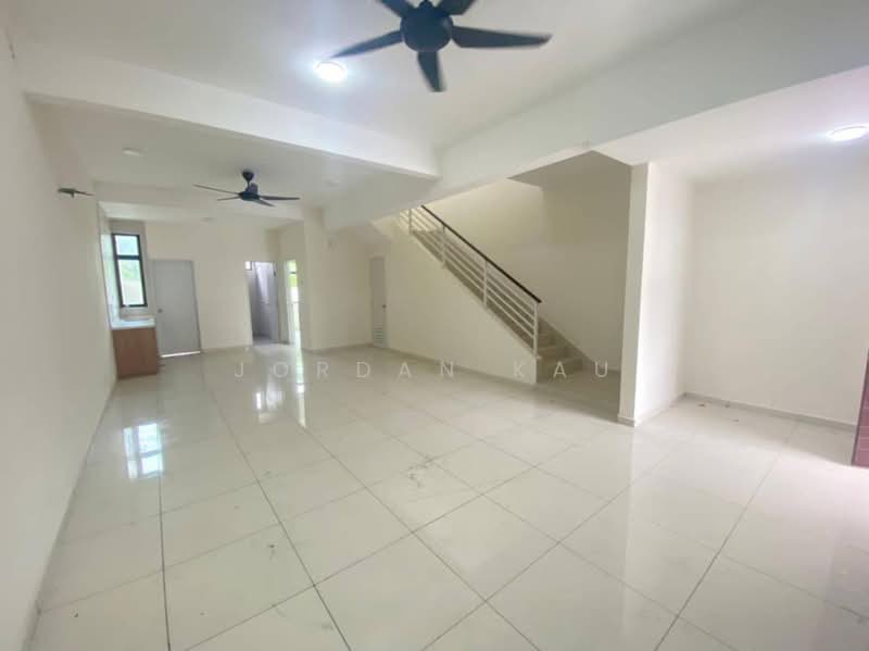 2-storey Terraced House for Rent in Taman Sutera Utama (Skudai) - Jordan Kau - Living Room - PropertyGuru.com.my