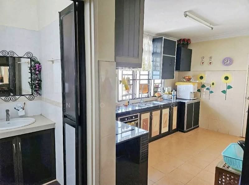 1.5-storey Terraced House for Sale in Taman Daya (Johor Bahru) - Nico Chong - Kitchen - PropertyGuru.com.my