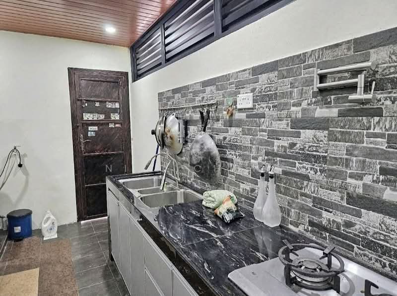 1.5-storey Terraced House for Sale in Taman Daya (Johor Bahru) - Nico Chong - Kitchen - PropertyGuru.com.my