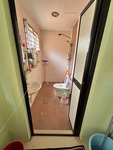 2-storey Terraced House for Sale in Bandar Baru Sri Petaling (Sri Petaling) - Nick Yong - Bathroom - PropertyGuru.com.my