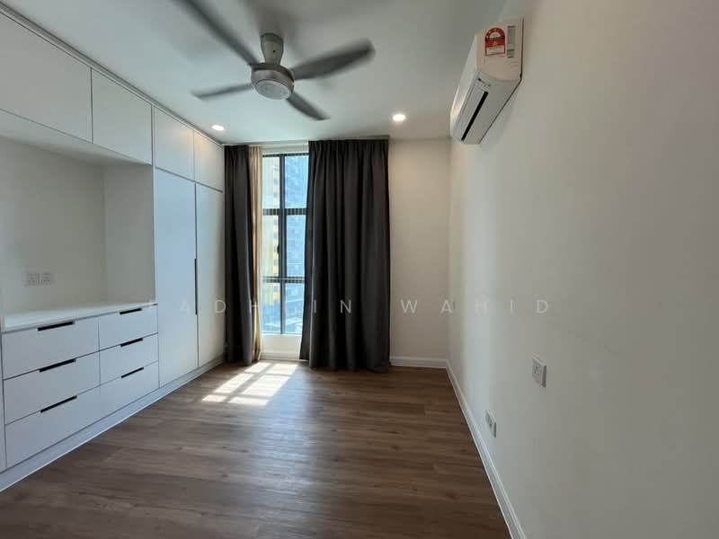 Service Residence for Sale at Vista Alam Serviced Apartment - Fadhlin Wahid - Bedroom - PropertyGuru.com.my