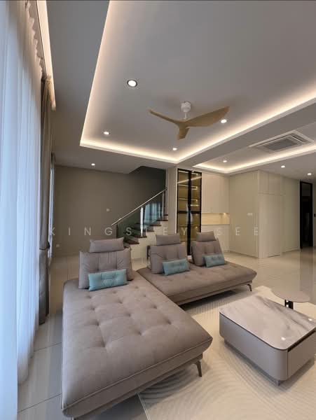 2-storey Terraced House for Sale in TAMAN PUCHONG UTAMA (Puchong) - Kingsley See - Living Room - PropertyGuru.com.my