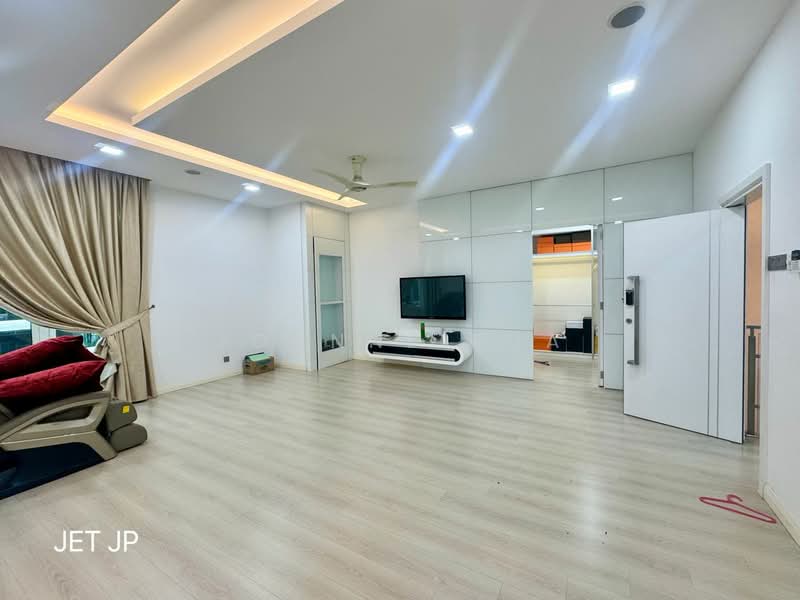 Rumah Berkembar untuk Dijual di Canary Garden (Klang) - Joanne Pua - Living Room - PropertyGuru.com.my