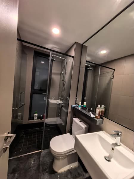 Servis Apartment untuk Disewa di Bloomsvale Menara Vista Petaling - KK Yap - Bathroom - PropertyGuru.com.my