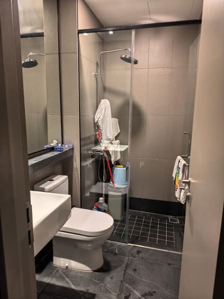 Servis Apartment untuk Disewa di Bloomsvale Menara Vista Petaling - KK Yap - Bathroom - PropertyGuru.com.my