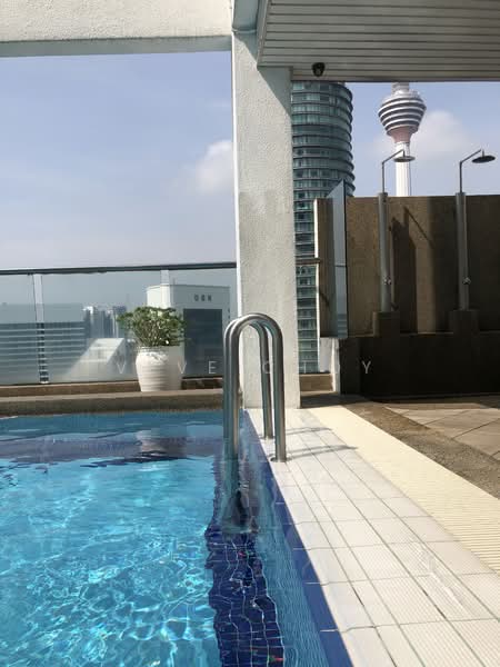 Servis Apartment untuk Dijual di Parkview Service Apartment - Veve Choy - Pool - PropertyGuru.com.my