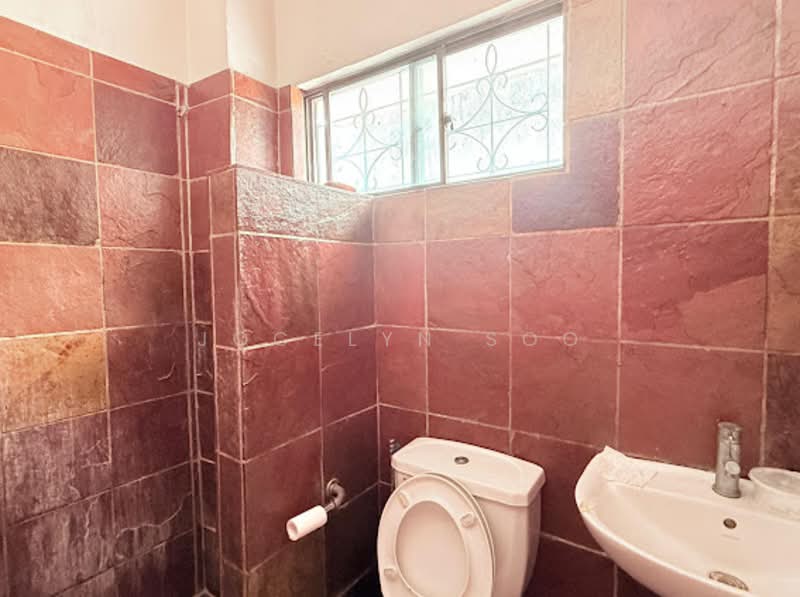 Rumah Teres 2 Tingkat untuk Dijual di Taman Desa (Kuala Lumpur) - Jocelyn Soo - Bathroom - PropertyGuru.com.my