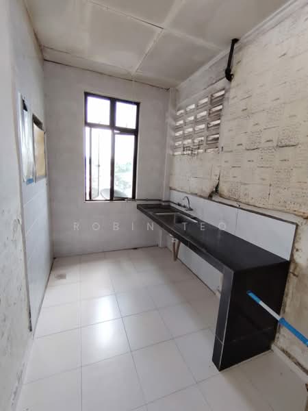 Flat for Sale at Perumahan Rakyat Lima Kedai - Robin Teo - Kitchen - PropertyGuru.com.my