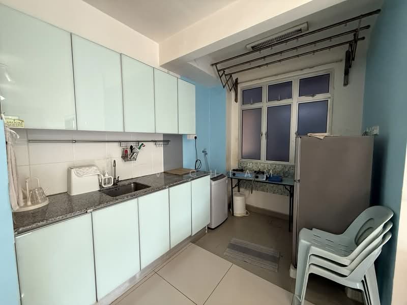 Service Residence for Sale at D'Ambience Residences (Pangsapuri Ikatan Flora) - Ziv Chiam - Kitchen - PropertyGuru.com.my