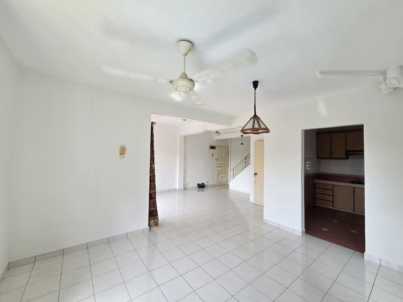 Rumah Bandar untuk Dijual di Jalan Klang Lama (Old Klang Road) (Kuala Lumpur) - Cindy Lee Yoke Peng - Living Room - PropertyGuru.com.my