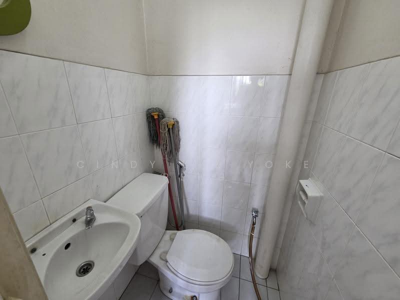 Rumah Bandar untuk Dijual di Jalan Klang Lama (Old Klang Road) (Kuala Lumpur) - Cindy Lee Yoke Peng - Bathroom - PropertyGuru.com.my