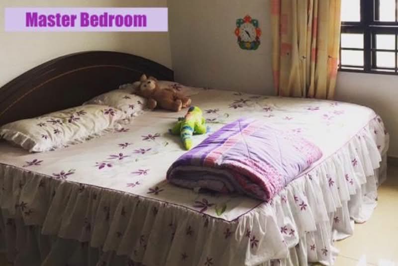 Condominium for Sale at Grand View - Ms. Lim - Master Bedroom - PropertyGuru.com.my
