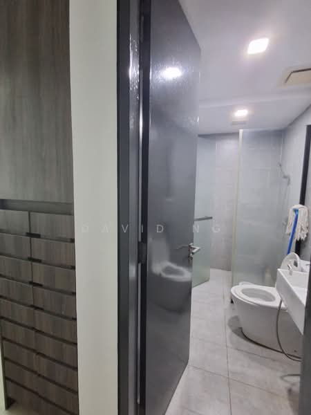 Servis Apartment untuk Disewa di The Square @ One City - David Ng - Bathroom - PropertyGuru.com.my