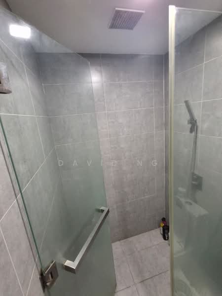 Servis Apartment untuk Disewa di The Square @ One City - David Ng - Bathroom - PropertyGuru.com.my