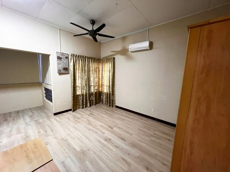 Semi-Detached House for Rent in Bandar Bukit Mahkota (Bangi) - Rohani Daud - Interior - PropertyGuru.com.my