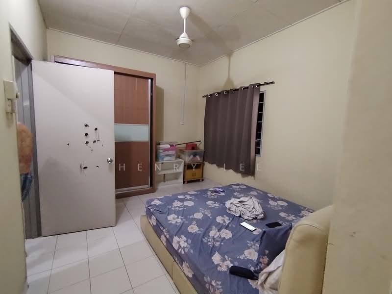 2-storey Terraced House for Sale in TAMAN PUCHONG UTAMA (Puchong) - Henry Lee - Bedroom - PropertyGuru.com.my