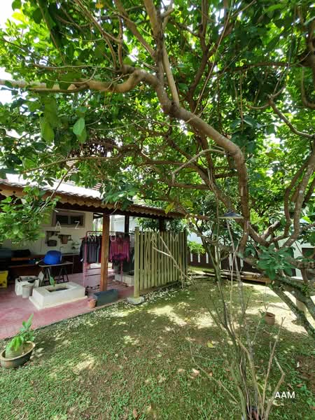 Rumah Banglo untuk Dijual di Bandar Baru Enstek (Bandar Enstek) - Azrul Azwar Muhamad - Exterior - PropertyGuru.com.my