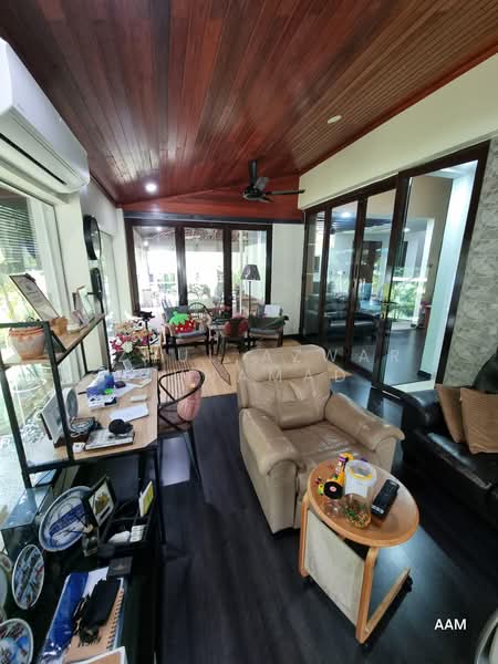 Rumah Banglo untuk Dijual di Bandar Baru Enstek (Bandar Enstek) - Azrul Azwar Muhamad - Living Room - PropertyGuru.com.my