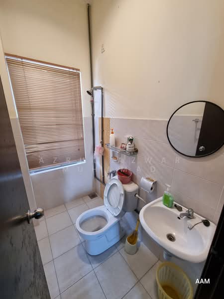 Rumah Banglo untuk Dijual di Bandar Baru Enstek (Bandar Enstek) - Azrul Azwar Muhamad - Bathroom - PropertyGuru.com.my