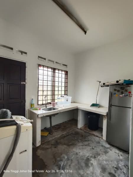 2-storey Terraced House for Sale in Taman Ria (Kota Tinggi) - Robin Teo - Kitchen - PropertyGuru.com.my