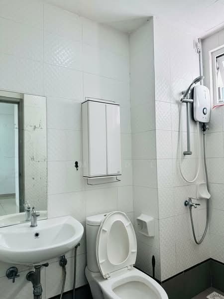 Servis Apartment untuk Dijual di Seasons Amara Larkin - Desmond Lee - Bathroom - PropertyGuru.com.my