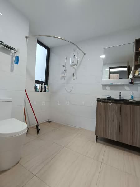 Service Residence for Rent at Country Garden Central Park - Han Lu Yung - Bathroom - PropertyGuru.com.my