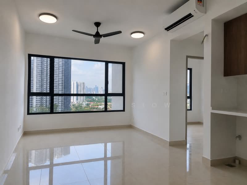 Kondominium untuk Disewa di Quinn Residence - Cliff Siow - Living Room - PropertyGuru.com.my