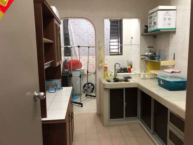 Pangsapuri untuk Disewa di Bayu Puteri 2 - Kim . - Kitchen - PropertyGuru.com.my