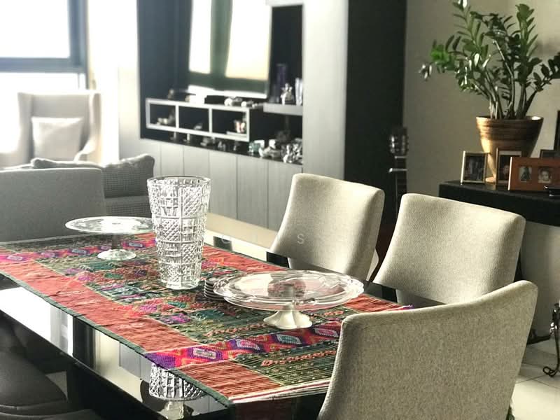 Kondominium untuk Dijual di Icon Residence - Louis . - Dining Room - PropertyGuru.com.my