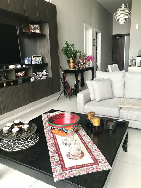Kondominium untuk Dijual di Icon Residence - Louis . - Living Room - PropertyGuru.com.my
