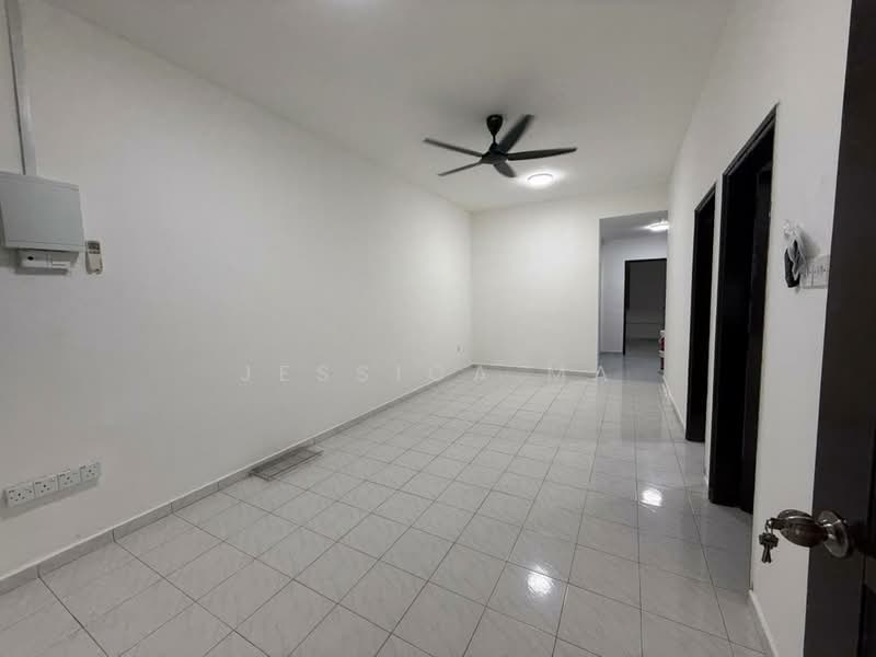 Rumah Teres 1 Tingkat untuk Disewa di Taman Johor Jaya (Johor Bahru) - Jessica Ma - Living Room - PropertyGuru.com.my