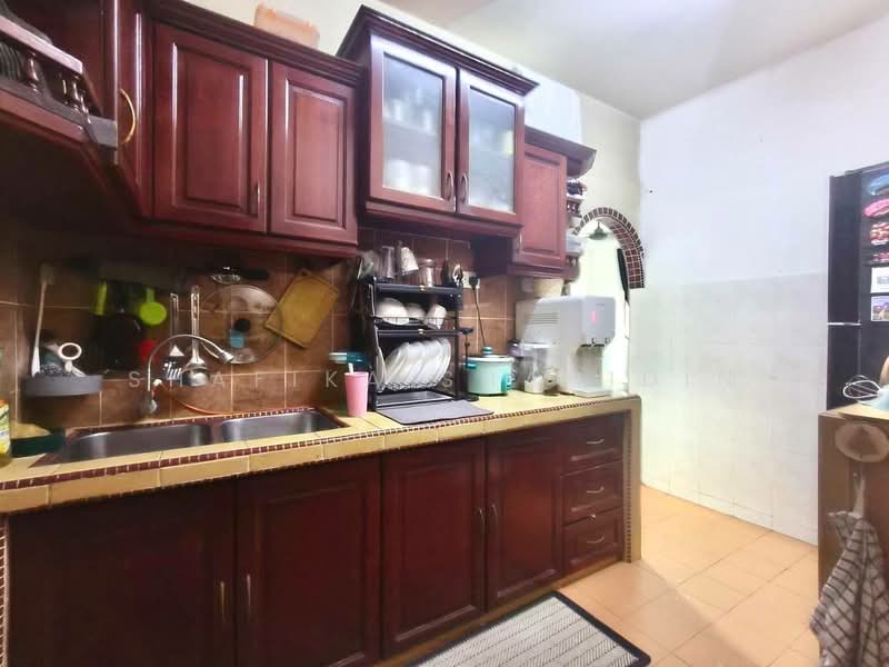Apartment for Sale at Desa Temenggung Apartment - Shafika Shahidin - Kitchen - PropertyGuru.com.my