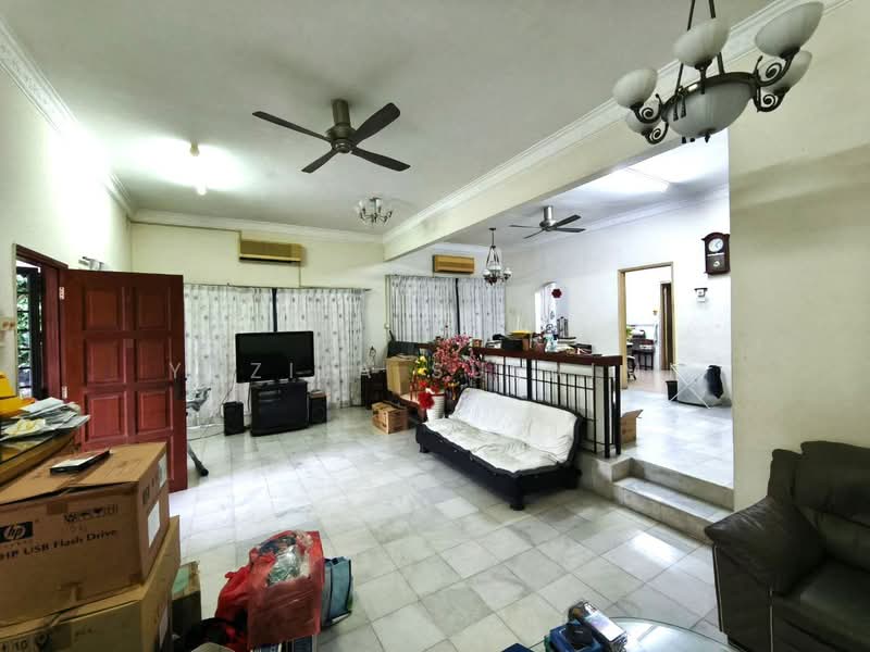 2-storey Terraced House for Sale in Shah Alam (Selangor) - Yazila Sulaimi - Living Room - PropertyGuru.com.my