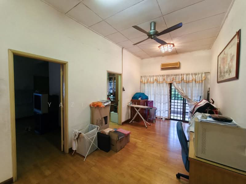 2-storey Terraced House for Sale in Shah Alam (Selangor) - Yazila Sulaimi - Living Room - PropertyGuru.com.my