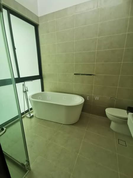 3-storey Terraced House for Sale in Leisure Farm (Gelang Patah) - Tom Chiew - Bathroom - PropertyGuru.com.my