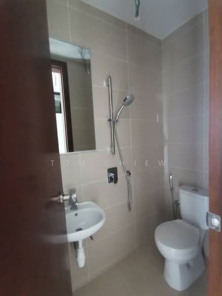 3-storey Terraced House for Sale in Leisure Farm (Gelang Patah) - Tom Chiew - Bathroom - PropertyGuru.com.my
