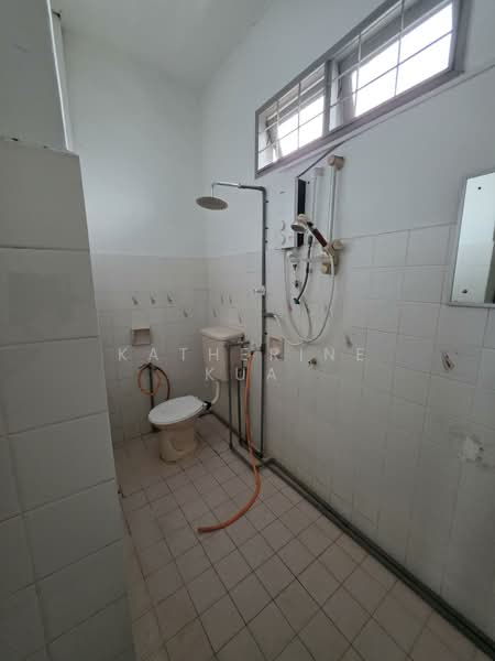 Rumah Teres 2 Tingkat untuk Disewa di Usj 6 (Subang Jaya) - Katherine Kua - Bathroom - PropertyGuru.com.my