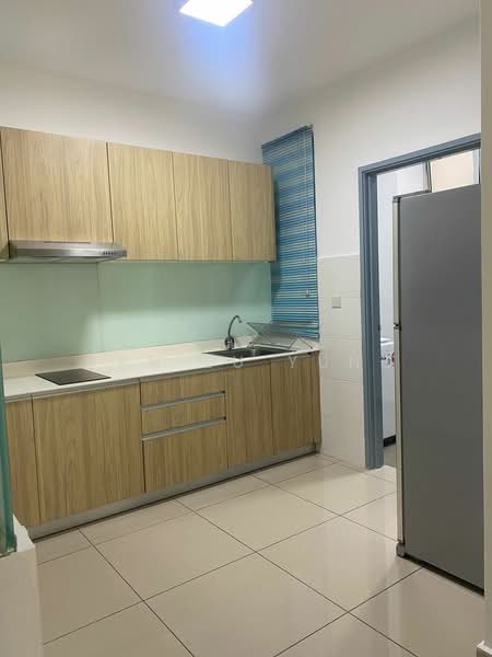 Service Residence for Rent at Meridin Bayvue Serviced Apartment - Han Lu Yung - Kitchen - PropertyGuru.com.my