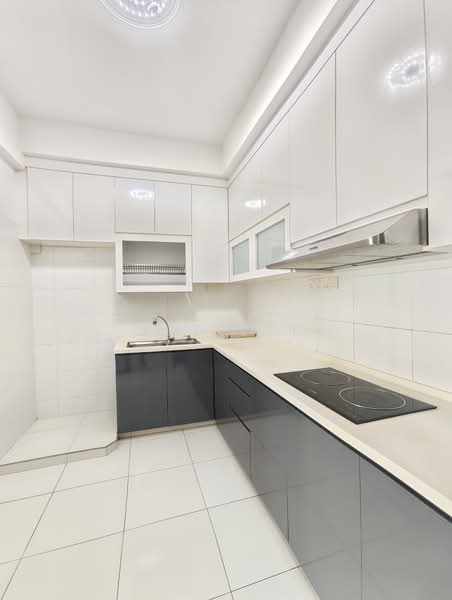Service Residence for Sale at The Sky Executive Suites - Jet Lee - Kitchen - PropertyGuru.com.my
