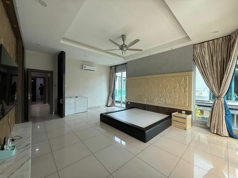 Cluster House for Sale in Taman Gaya (Ulu Tiram) - Ee Fong Toh - PropertyGuru.com.my