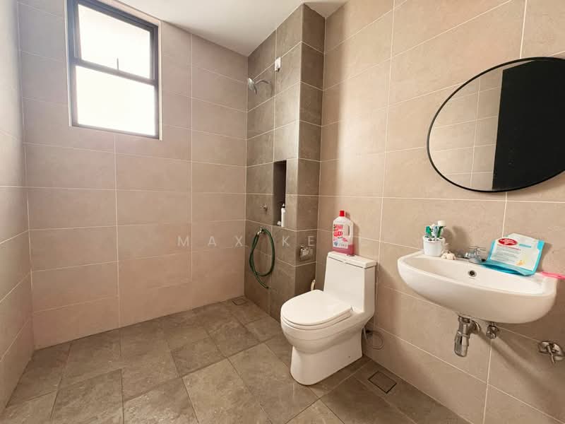 Terraced House for Sale in Bandar Putra (Kulai) - Max Keng - Bathroom - PropertyGuru.com.my