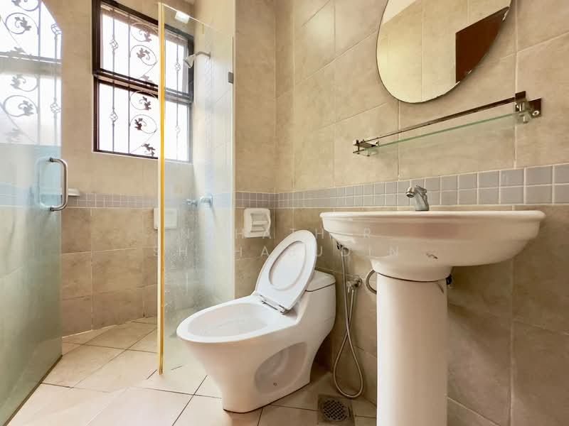 Bungalow for Sale in Setia Eco Park (Setia Alam) - Nahathir Shahabudin - Bathroom - PropertyGuru.com.my